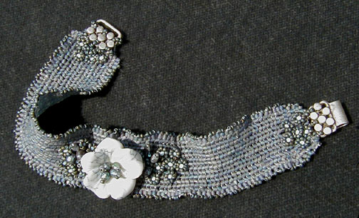 Howlite Flower Bracelet<
